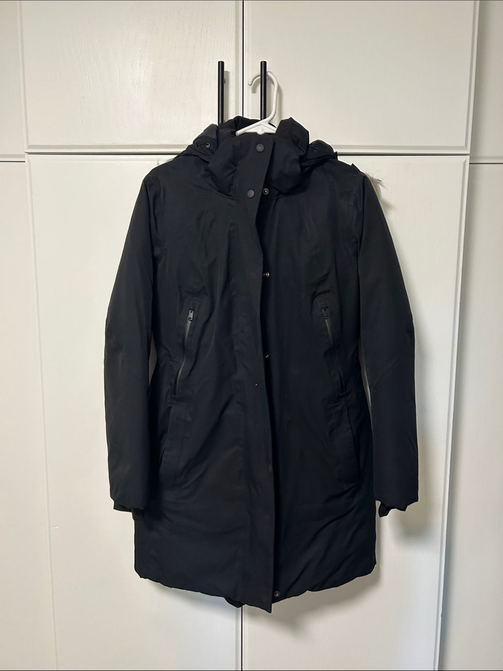 Athleta Black Hooded Puffer Coat